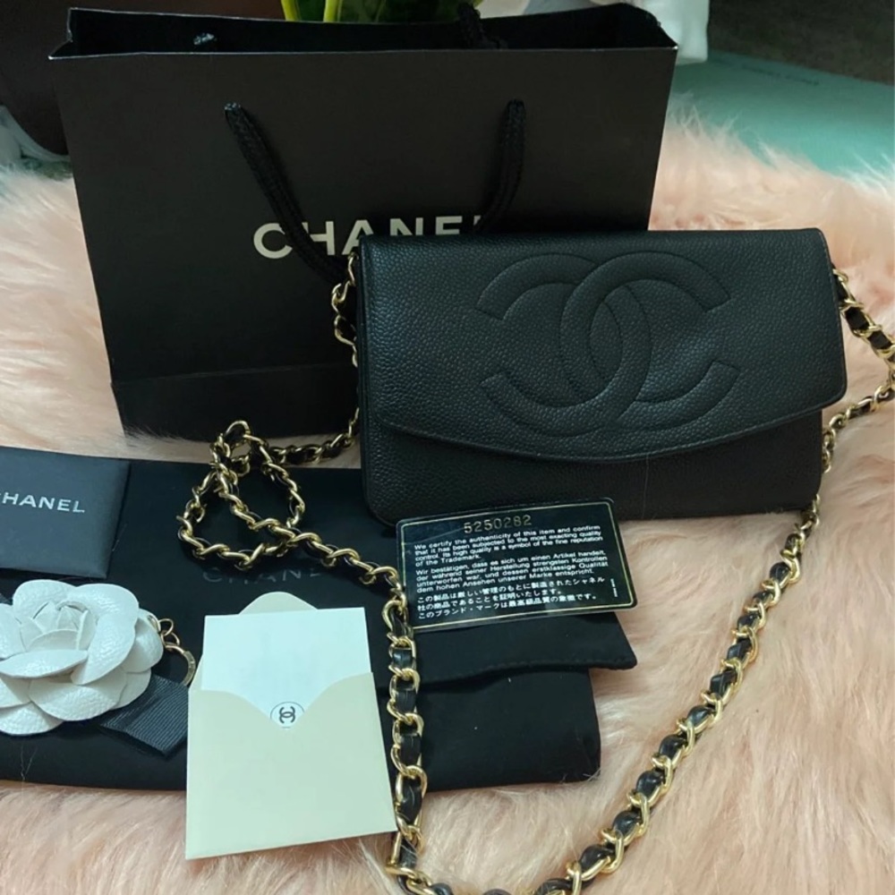 COPY - Chanel SOLD Out!